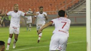 Huracán venció a Aldosivi con dos goles de Cóccaro y sueña con la clasificación