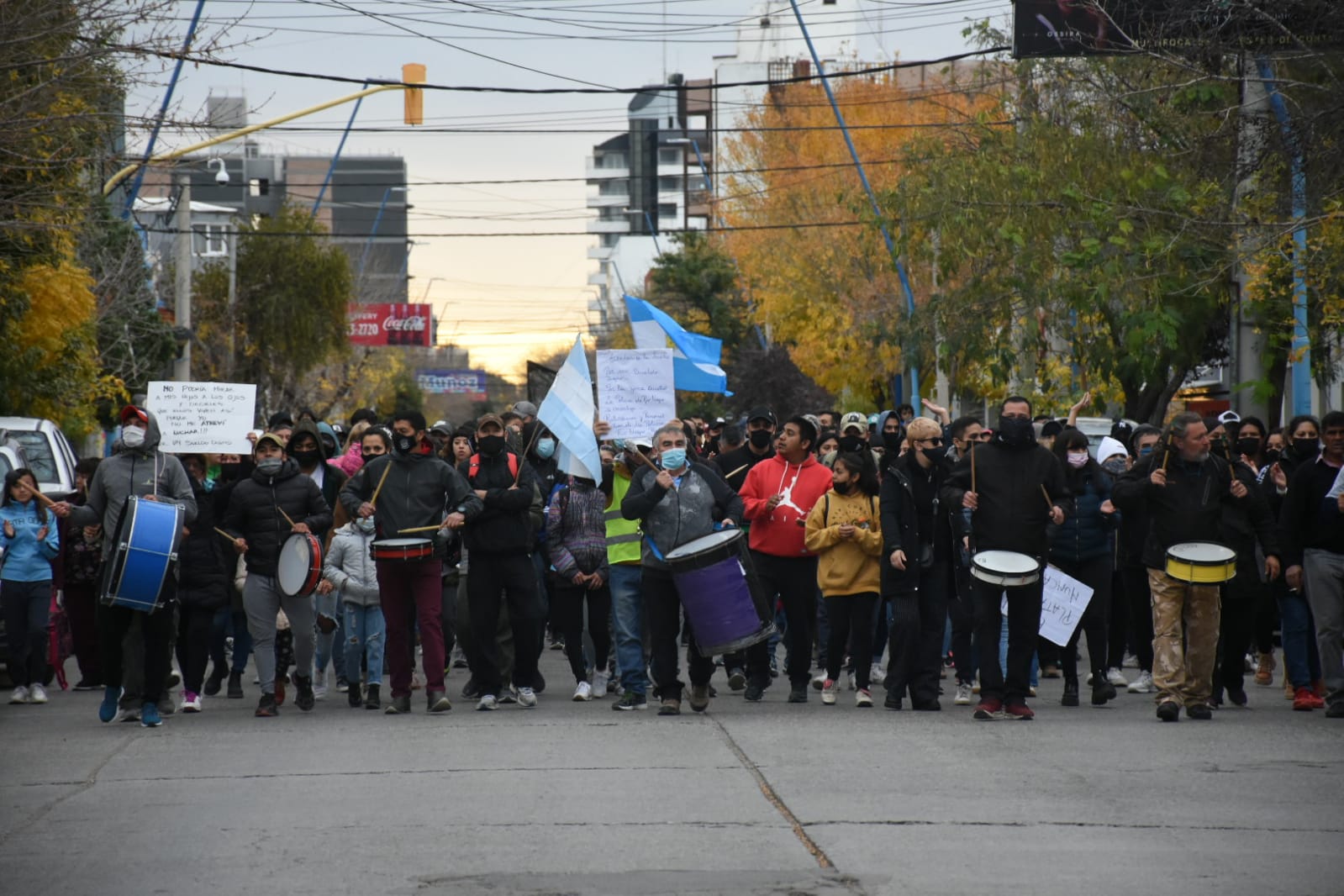 La protesta comenzó pasadas las 17. Foto Andrés Maripe
