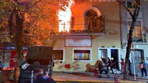 Al menos tres muertos por un incendio en un geriátrico de Villa Urquiza