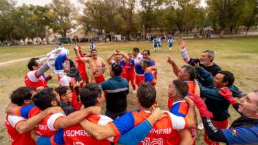 La Gomería se consagró campeón en la división 50 años en la Colonia Penal de Roca