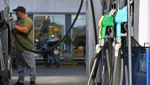 Aumento de combustibles: para las estaciones de servicio, la nafta debería valer 60 pesos más