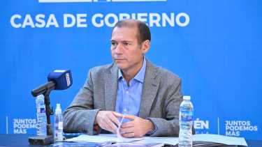 El gobernador Omar Gutiérrez deberá pagar nuevos incrementos salariales en agosto. Foto: archivo Florencia Salto.