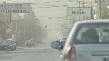 Para este miércoles se esperan fuertes ráfagas de viento en el Alto Valle. (Foto Néstor Salas)