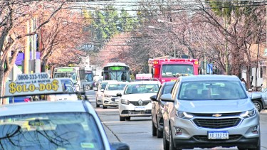 El incremento del parque automotor provoca caos en el tránsito de Cipolletti