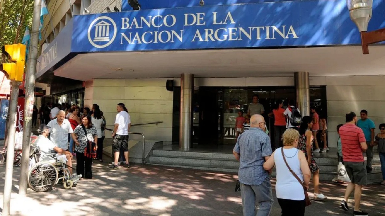 El Banco Nación es una de las entidades que a partir de febrero no solicitan la "fe de vida" a los jubilados. Archivo.