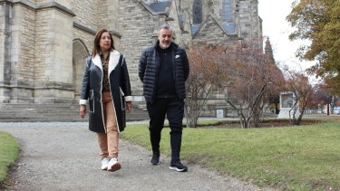 Carreras y Aguiar en una gris y fría mañana en Bariloche.