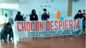 Estudiantes del Chocón denunciaron a un profesor por mensajes machistas y abusos