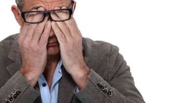 Si estás trabajando y sentís que los párpados se cierran, es una señal inequívoca de mal descanso.