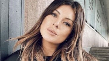 Magalí Aravena, la esposa de Toto Salvio, describió lo que sucedió esta madrugada con el jugador en Puerto Madero. 