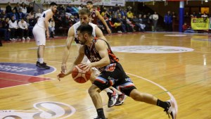 Depo Viedma quedó a un paso de las semifinales en la Conferencia Sur