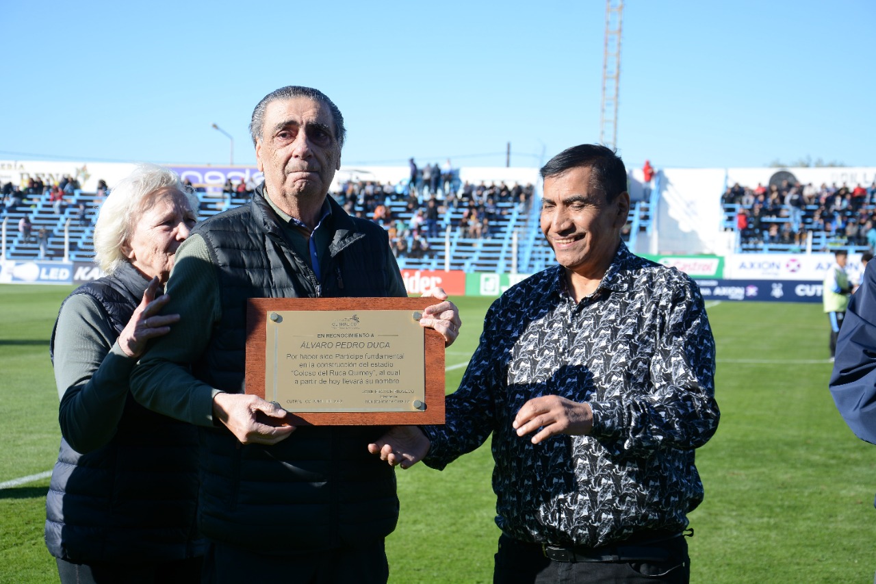 El homenajeado fue Álvaro Pedro Ducas, socio fundador de Alianza.