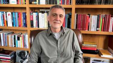 Héctor Guyot tomó en parte una experiencia autobiográfica como punto de partida de esta, su primera novela.