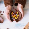 Imagen de Huevos de chocolate: deleite de todos, pero hecho por chicos