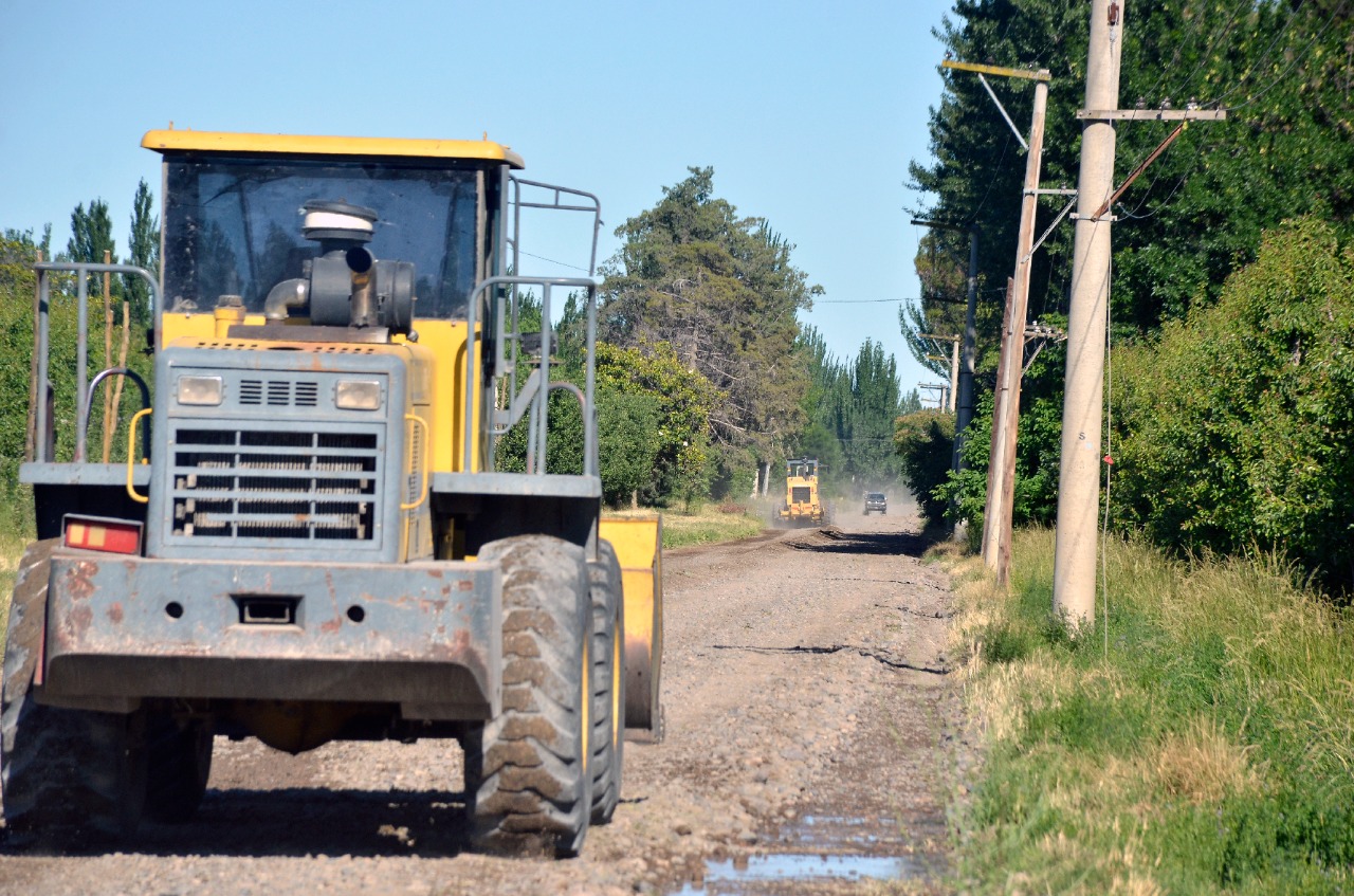 Calles urbanas y rurales de ripio de Regina están dentro del plan de mantenimiento. (Foto Nestor Salas)