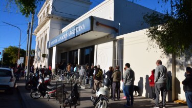 El bono se depositará este jueves. Foto: Marcelo Ochoa