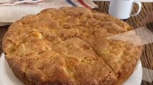 Imagen de Torta húmeda de manzanas facilísima para este finde