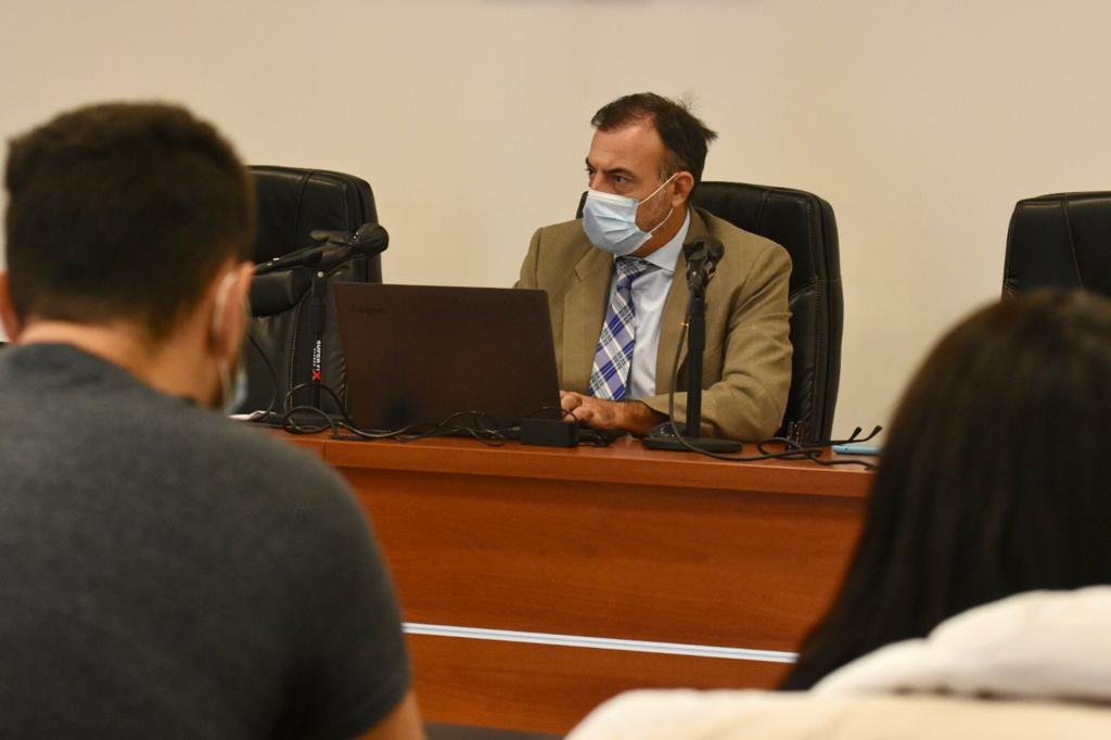 El juez Mauricio Zabala pronunció el veredicto absolutorio para los imputados. (Foto Matías Subat)