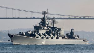 Rusia difunde un video con supuestos sobrevivientes del buque naufragado Moskva