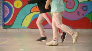 Una niña se lesionó un ojo con un alambrado en mal estado en una escuela de Neuquén