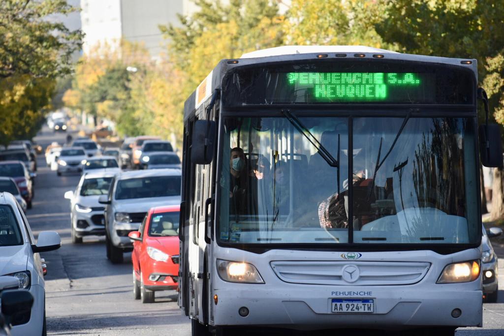 El traspaso de Autobuses Neuquén al nuevo sistema, será en enero (foto Matías Subat)