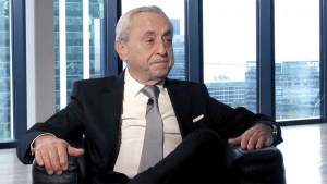 Reconocerán en Francia al argentino Pedro Cahn por su aporte en la lucha contra el SIDA