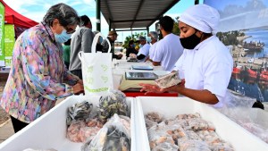 Viedma: gran aceptación a la propuesta de «Elegí Pescado»