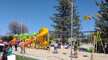 Piden a los vecinos cuidar los espacios verdes de la localidad.