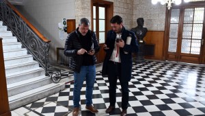 Bono Salarial: lo cobrarán también los policías y alcanzará a 27.000 estatales de Río Negro