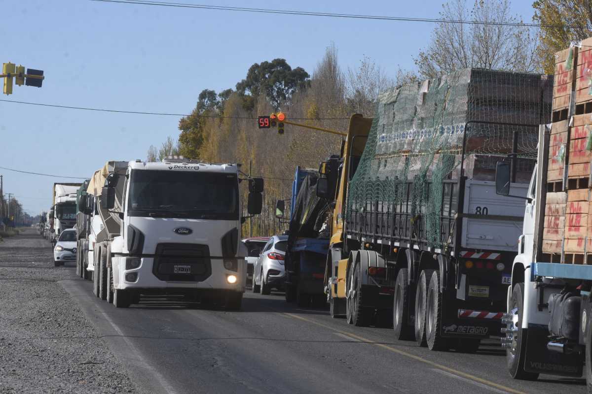 Antes y después de los semáforos de Ruta 22 en Roca: las muertes ...
