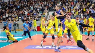 UPCN acaba de ganar el punto decisivo y así su novena Liga Nacional de Vóley. 