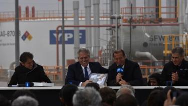 Fernández y Gutiérrez lidian contra el viento en Vaca Muerta. Foto: Matías Subat