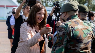 La gobernadora presidió el acto que se desarrolló en el autódromo Ciudad de Viedma. Foto Gentileza.