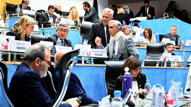 Los parlamentarios rindieron homenajes a los veteranos de la Guerra de Malvinas. Foto: Marcelo Ochoa. 