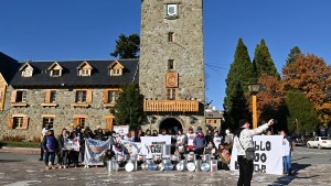Comedores y merenderos de Bariloche recibieron una donación de ollas, pero piden insumos