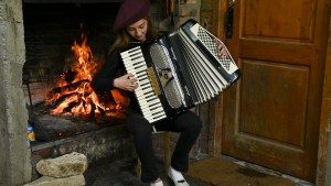 Naiara, la princesita del chamamé que hace bailar a Bariloche