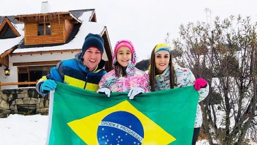 Miles de turistas de Brasil arribaron para disfrutar de la nieve y de Bariloche. Foto: Archivo