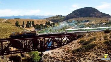 El servicio de camarotes y transporte de autos y/o motos del Tren Patagónico es muy demandado. Fotos Tren Patagónico.
