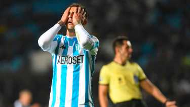 Racing y una noche para el olvido en el Cilindro. 