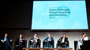 El gobierno analiza ponerle retenciones al hidrógeno verde