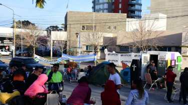 La protesta policial se mantendrá a lo largo del fin de semana. Fotos Andrés Maripe.