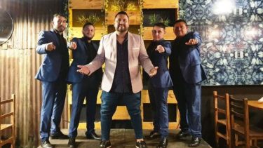 Rivarola (de saco claro) tenía una larga trayectoria con el grupo.-