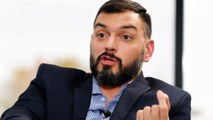 «Populistas somos todos, pero siempre con guita ajena», dijo Álvarez Agis