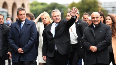 La exministra Losardo, cerca del presidente en los actos del 25.