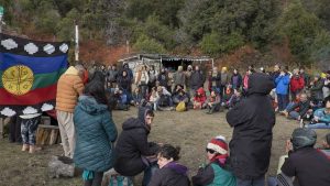Llamado de atención al juez federal de Bariloche por el conflicto de tierras de una comunidad mapuche