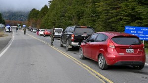 Con los feriados y la eliminación del seguro Covid aumentó el cruce a Chile por el paso Samoré