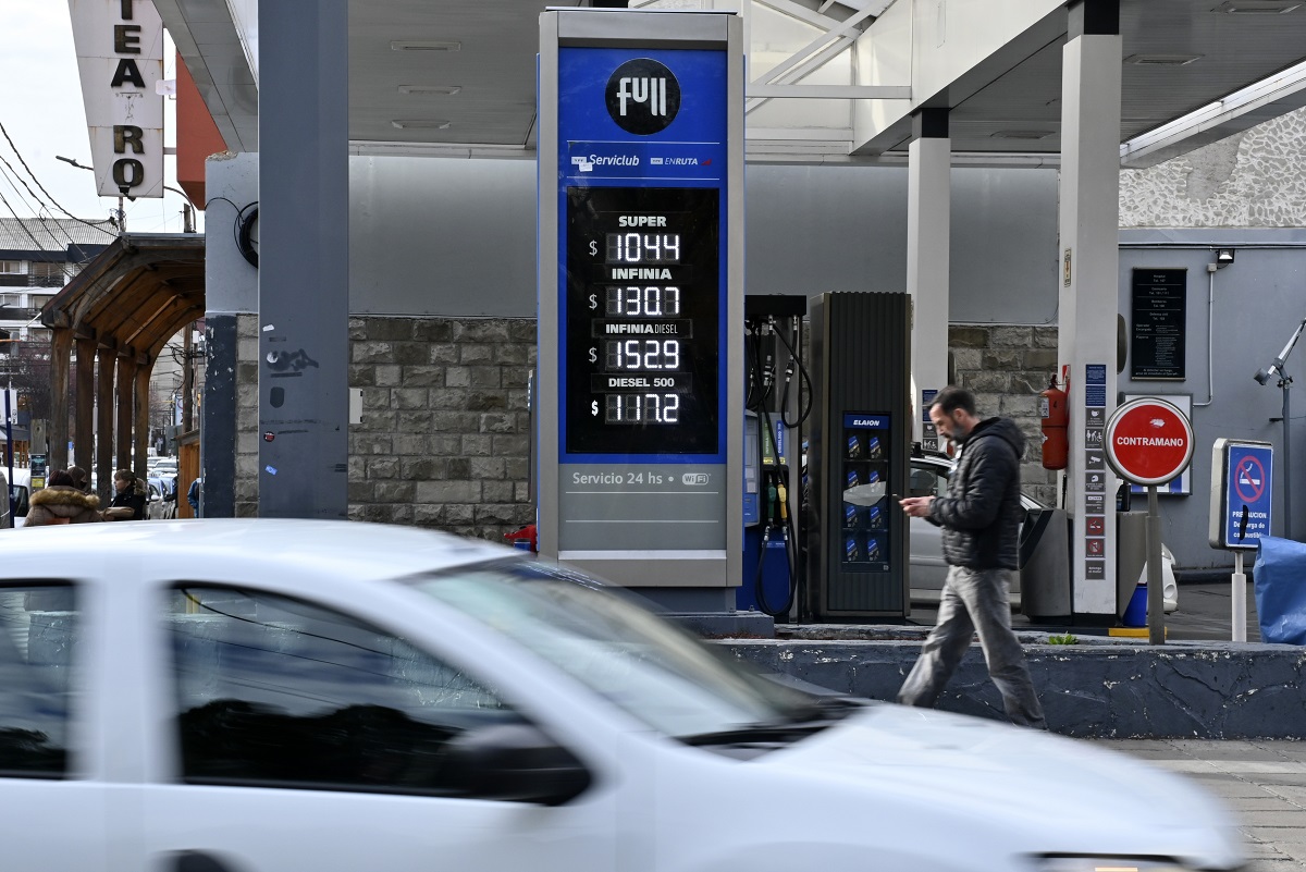 En Bariloche el gasoil premium fue el combustible con mayor aumento en mayo, con un promedio de 13,6%. Foto: Chino Leiva