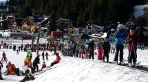 Imagen de La nieve mueve la industria del turismo en Bariloche