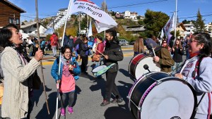 Masiva protesta de los gremios estatales en Bariloche