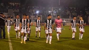 El Capataz la pasó mal en Chivilcoy y perdió 3 a 0 con Independiente. Foto: archivo Yamil Regules. 