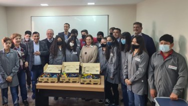 La Fundación YPF aportó para el laboratorio del Colegio Tecnológico (Foto: Andrea Vazquez)